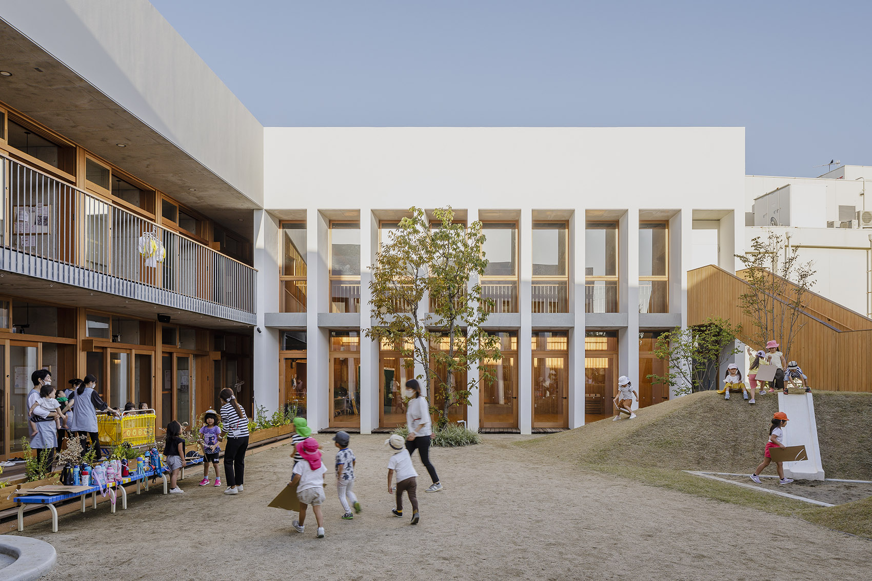 KARAZUKA BUKKOU NURSERY SCHOOL by NEW OFFICE