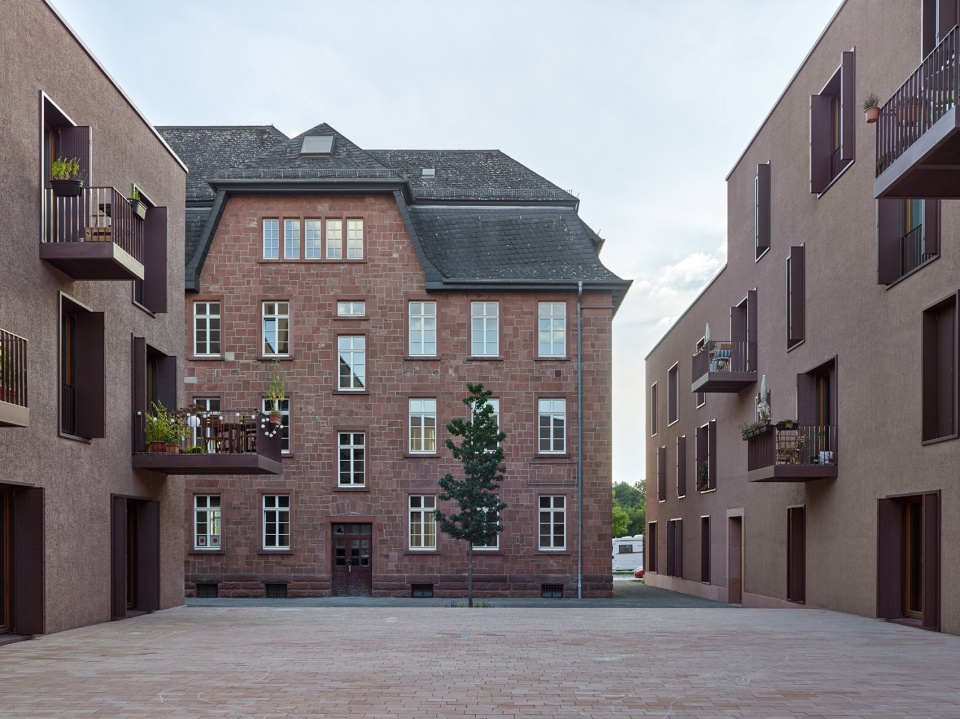 TURLEY AREAL MANNHEIM by Max Dudler