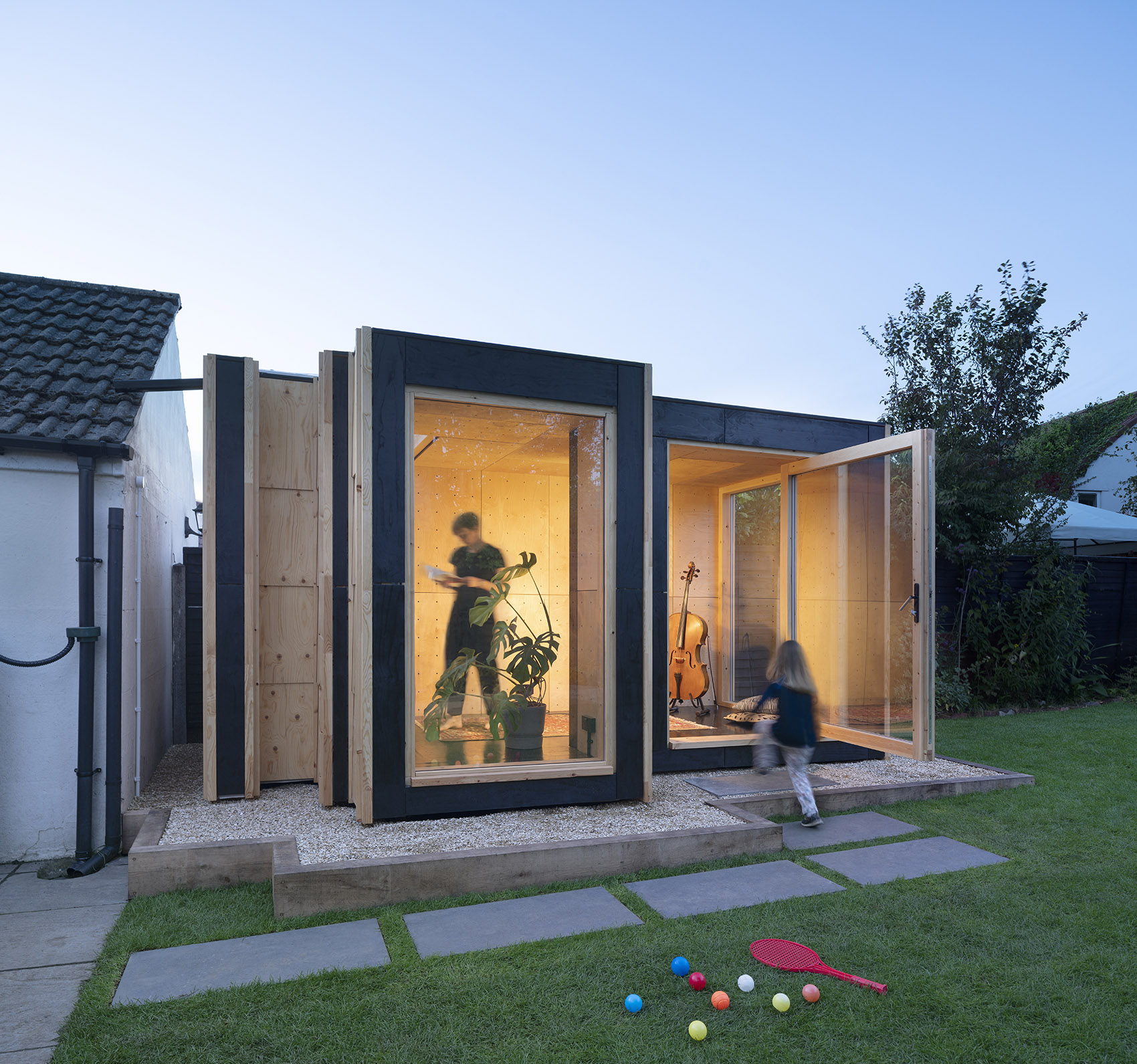 dwelling unit for musicians by auar