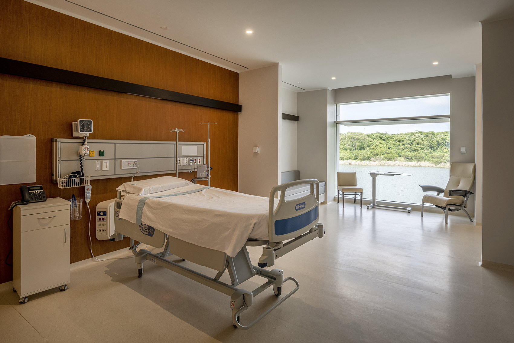 centro hospitalario serena del mar chsm by safdie architects