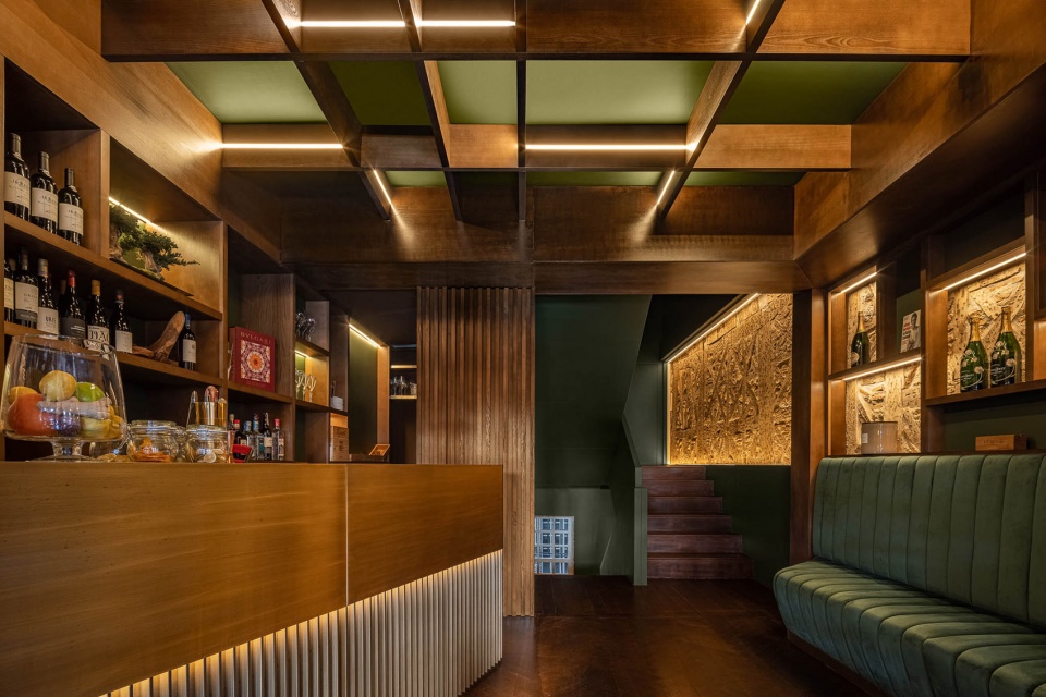 34 Restaurant by REM A