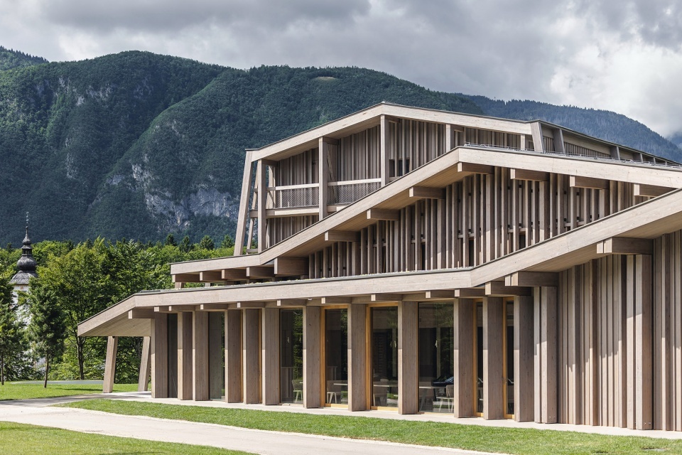 HOTEL BOHINJ REVITALISED by OFIS arhitekti 960x640