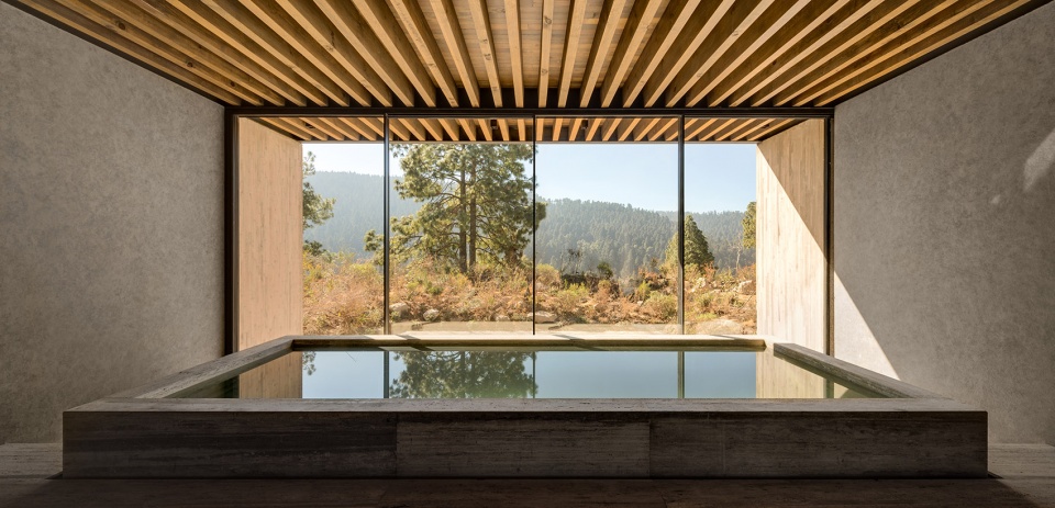 Hill House Manuel Cervantes Céspedes