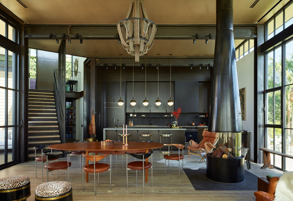 Hollywood Hills House by Mutuus Studio