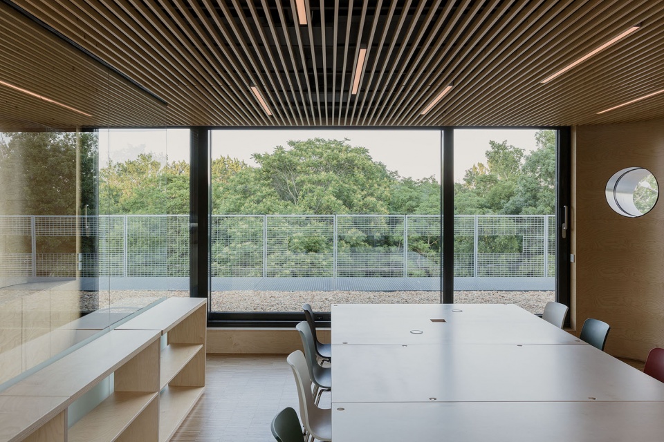 geoconcept headquarters by terhalozat