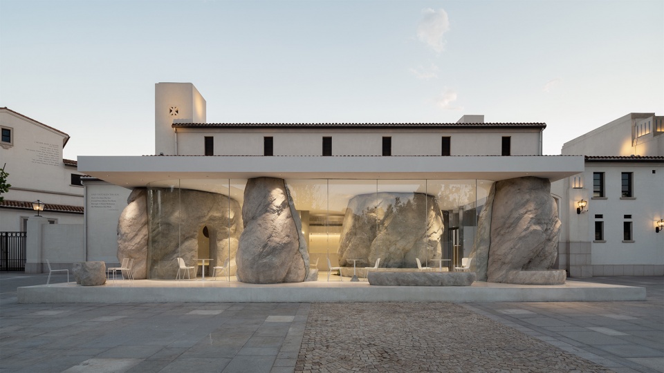 zolaism cafe aranya by b l u e architecture studio 1
