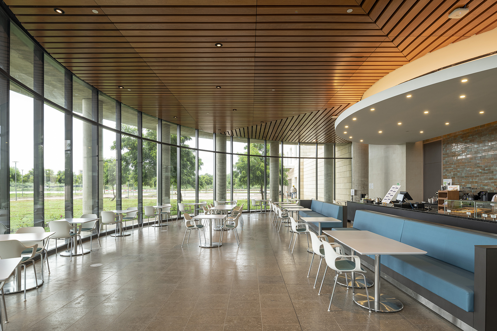 centro hospitalario serena del mar chsm by safdie architects
