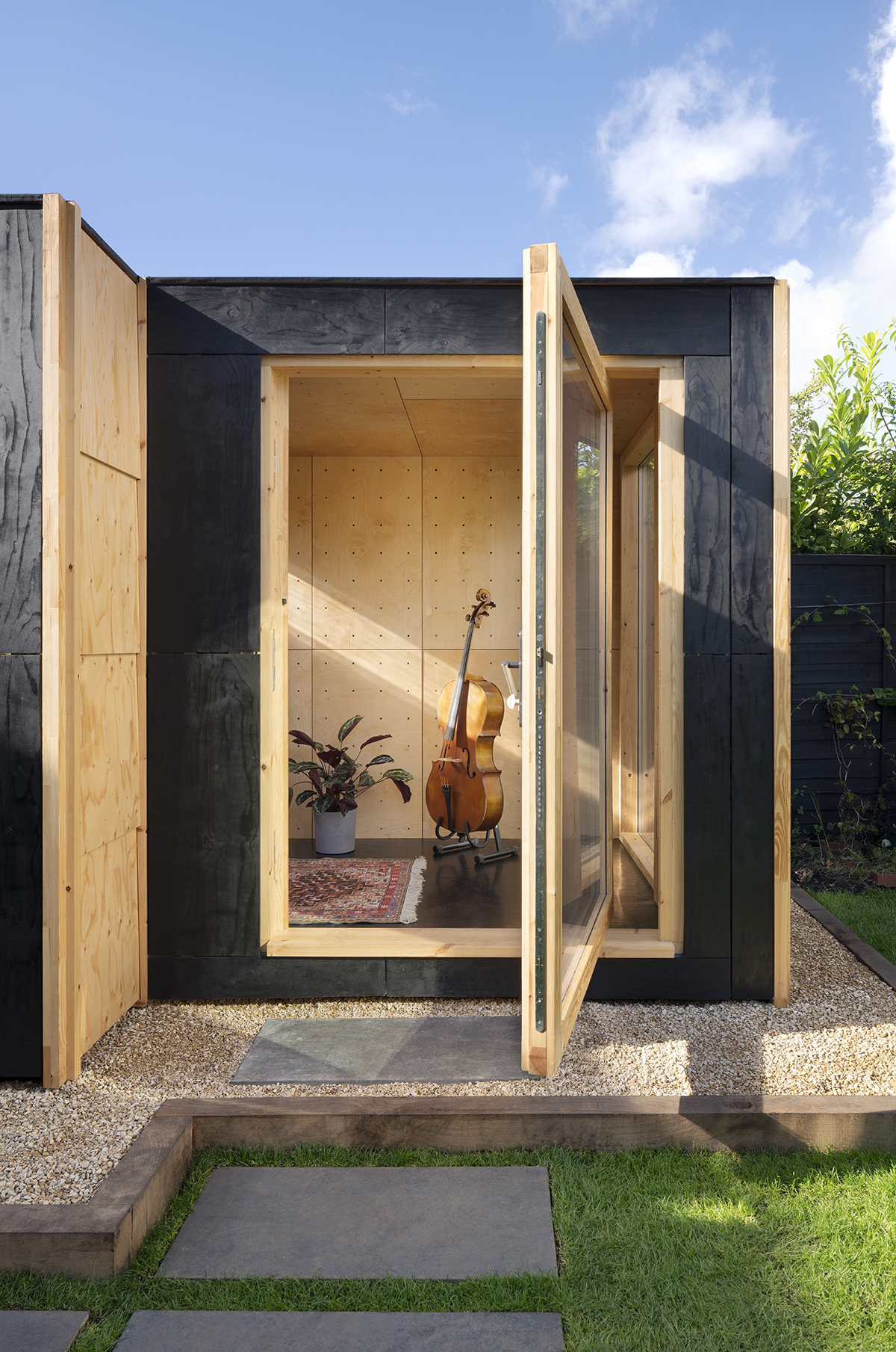 dwelling unit for musicians by auar