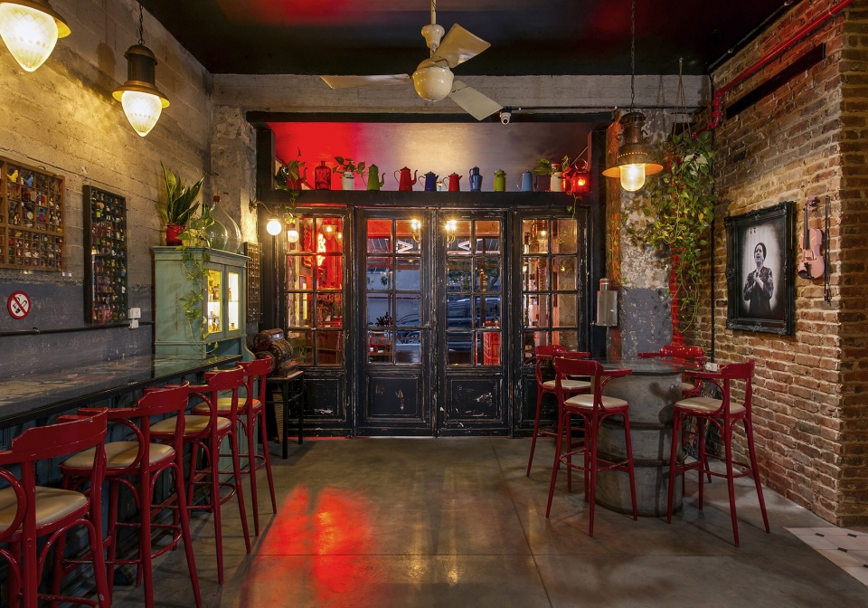 Fattoush bar by k o t architects