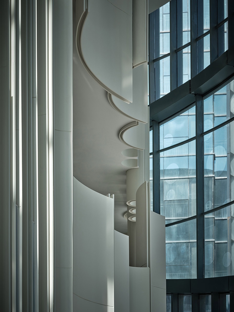 Luoyang Zhengda Opera House by One Plus Partnership