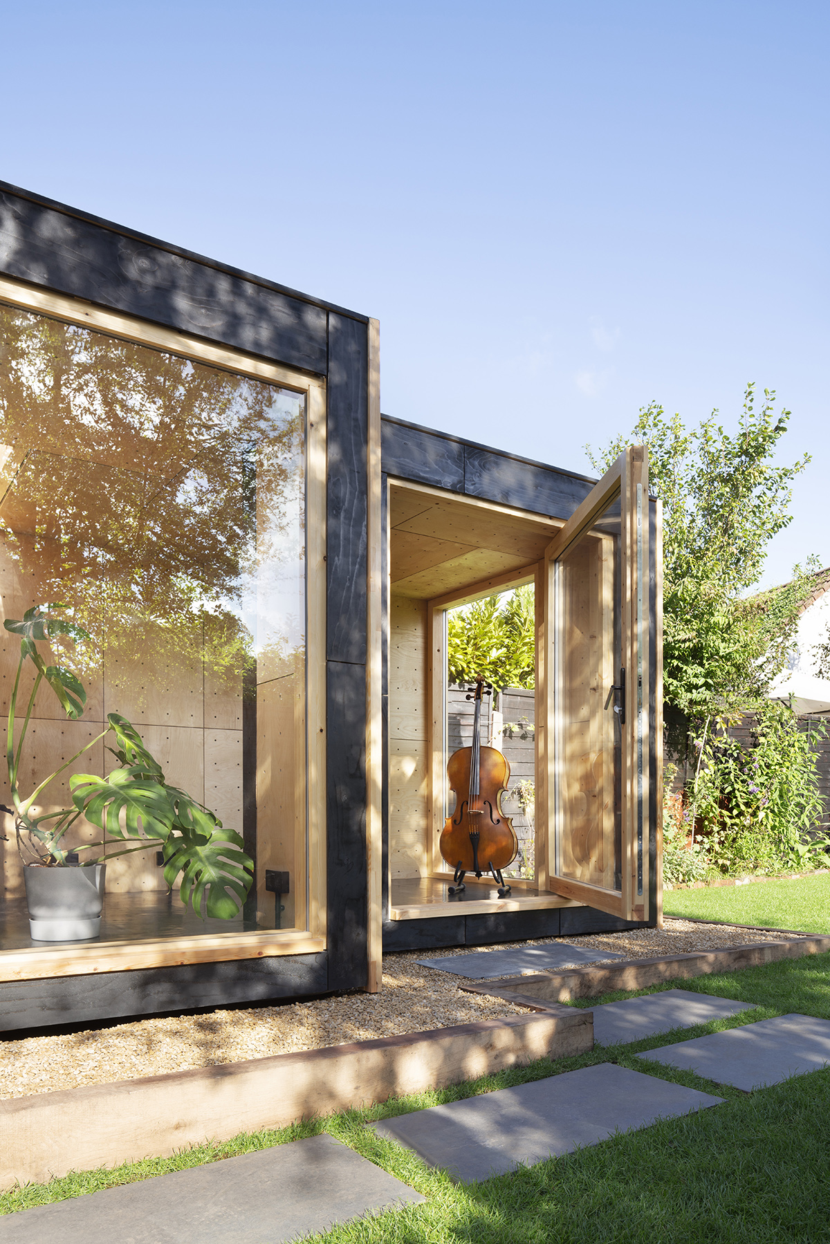 dwelling unit for musicians by auar