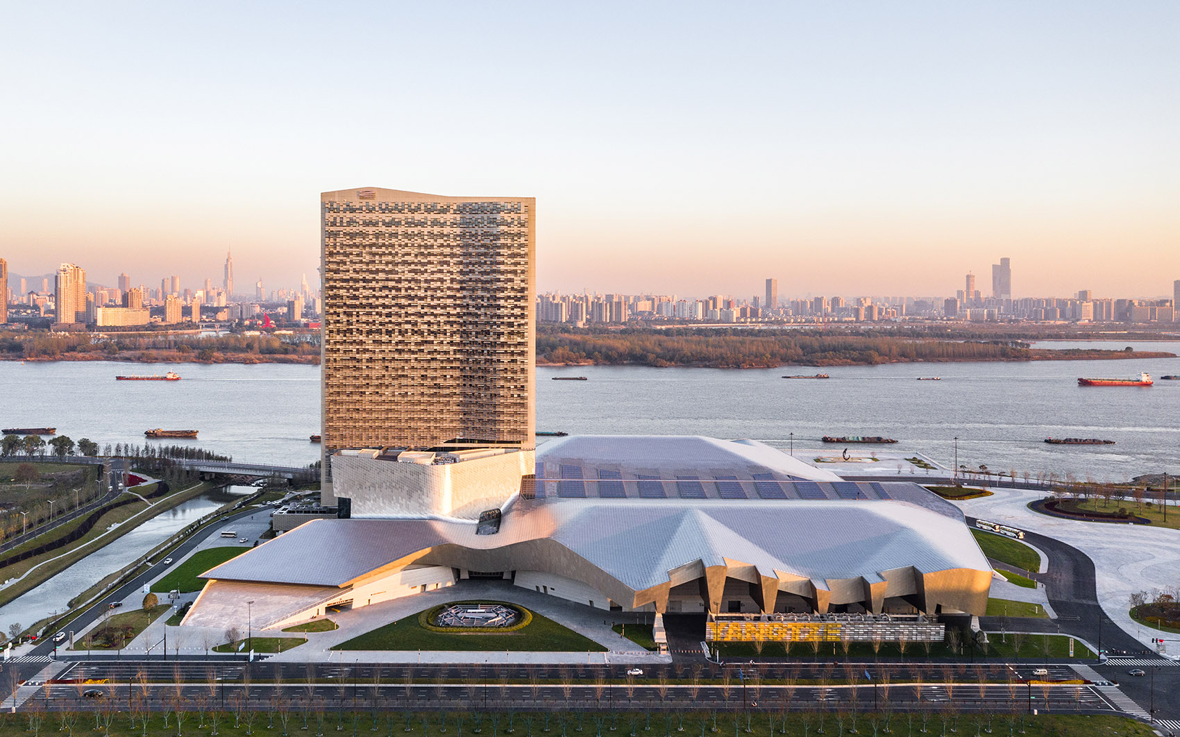 Yangtze River International Conference Center Morphosis
