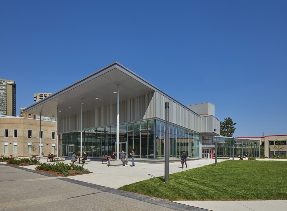 Newnham Campus Food Hall Seneca College by Taylor Smyth Architects