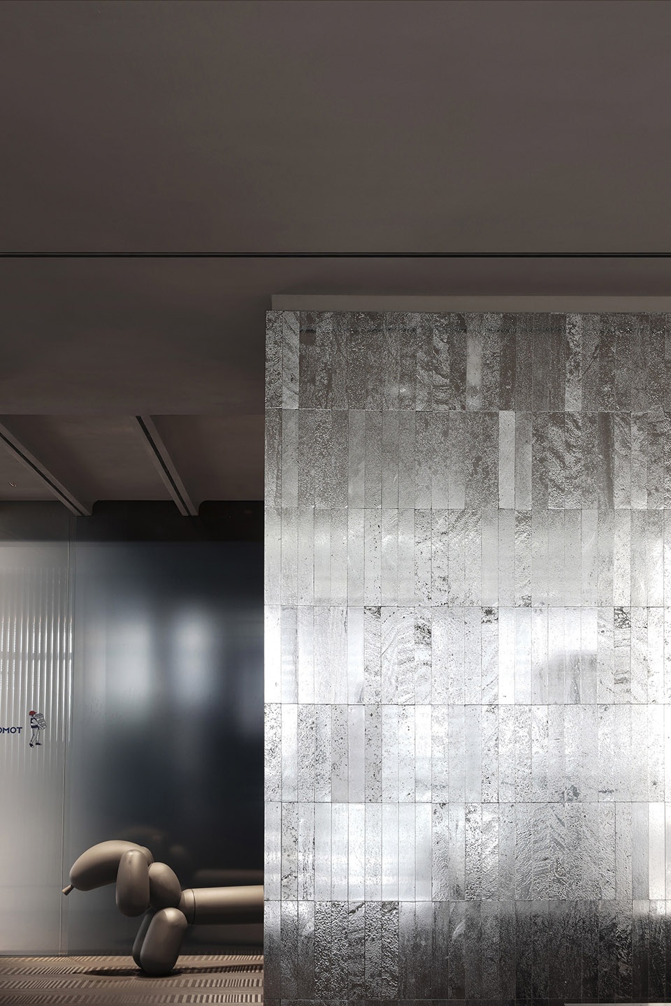 TOMO OFFICE China by TOMO INTERIOR DESIGN FIRM