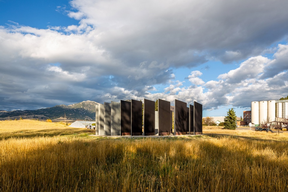 Town Enclosure by CLB Architects