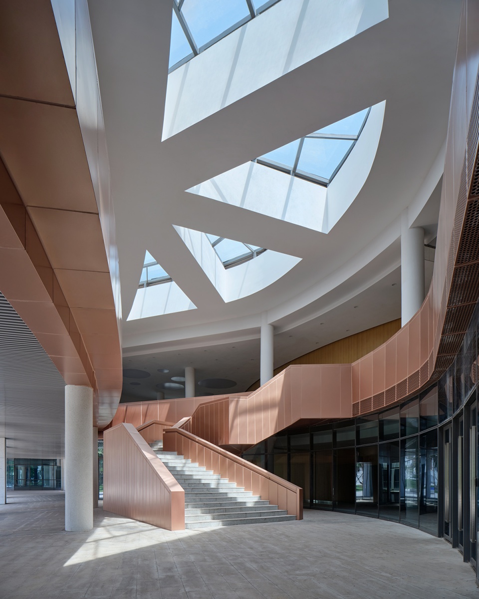 chengdu institute of sichuan internatioanl studies university yibin campus tjad