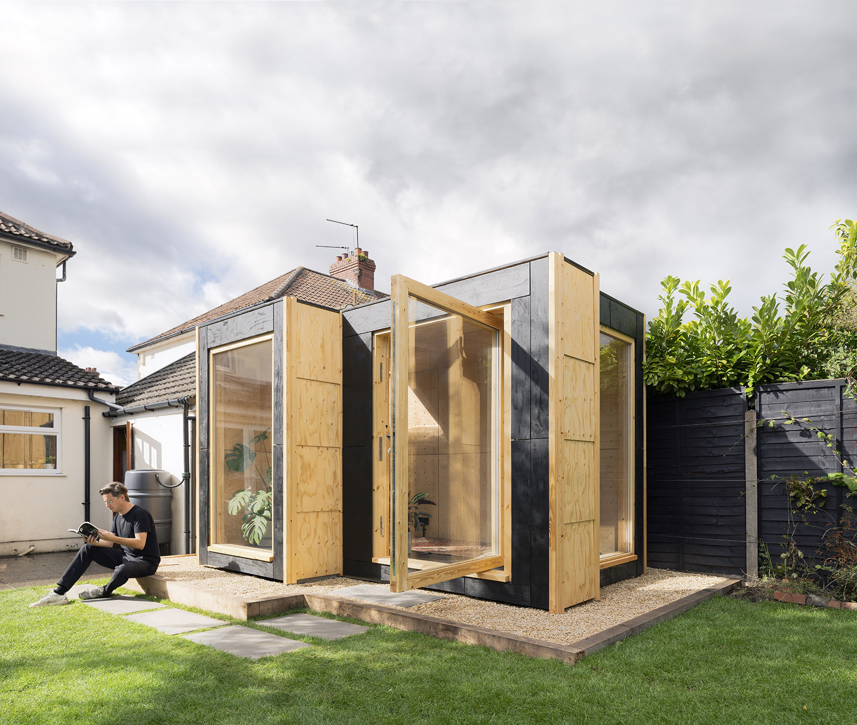 dwelling unit for musicians by auar