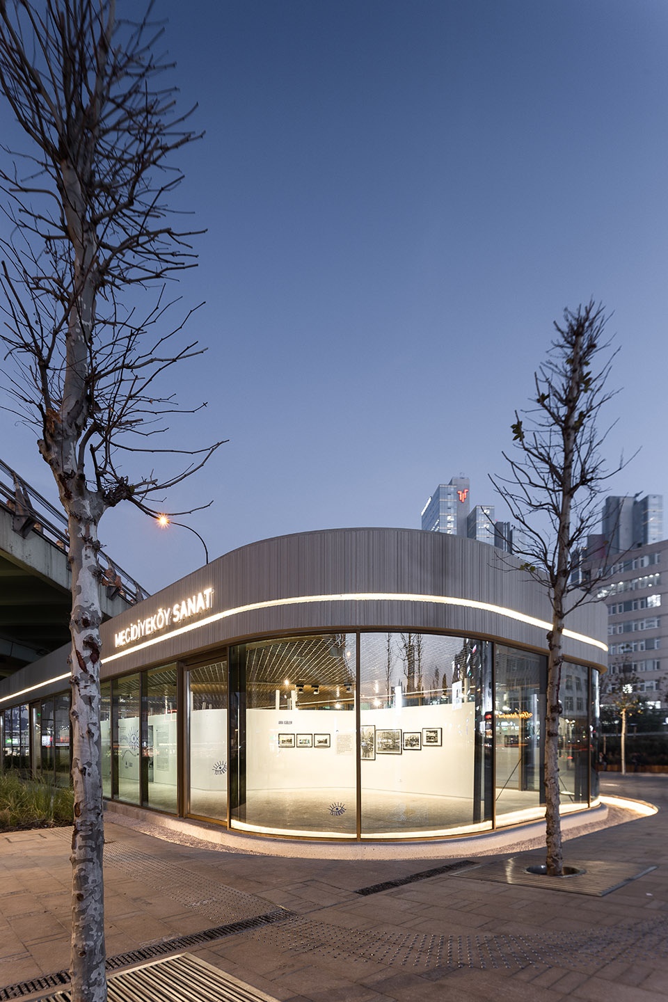 Mecidiyekoy square KAAT ARCHITECTURE URBAN