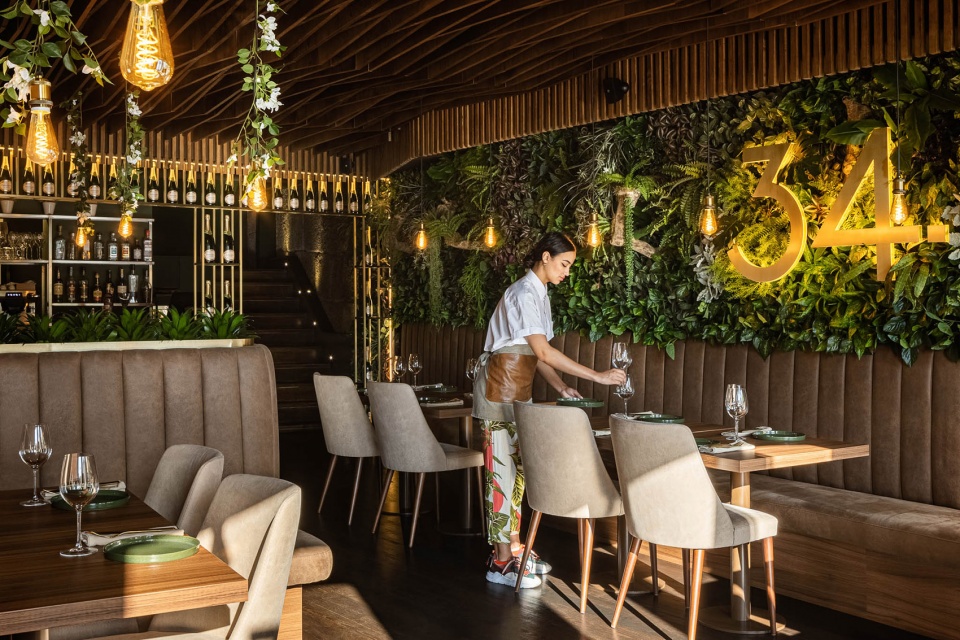 34 Restaurant by REM A