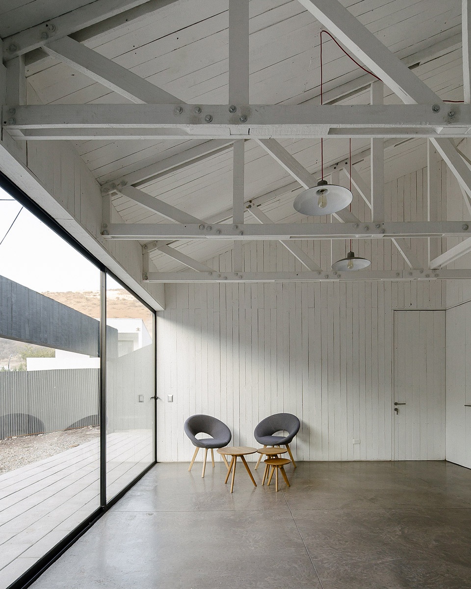 Orqe House by Ivan Bravo Architects