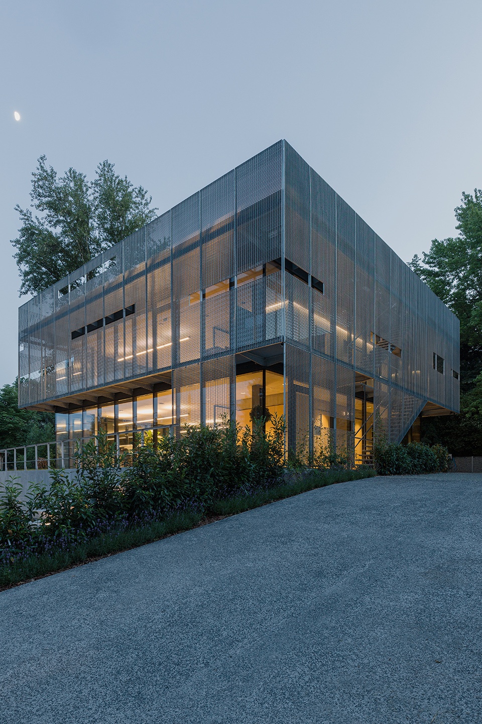 geoconcept headquarters by terhalozat