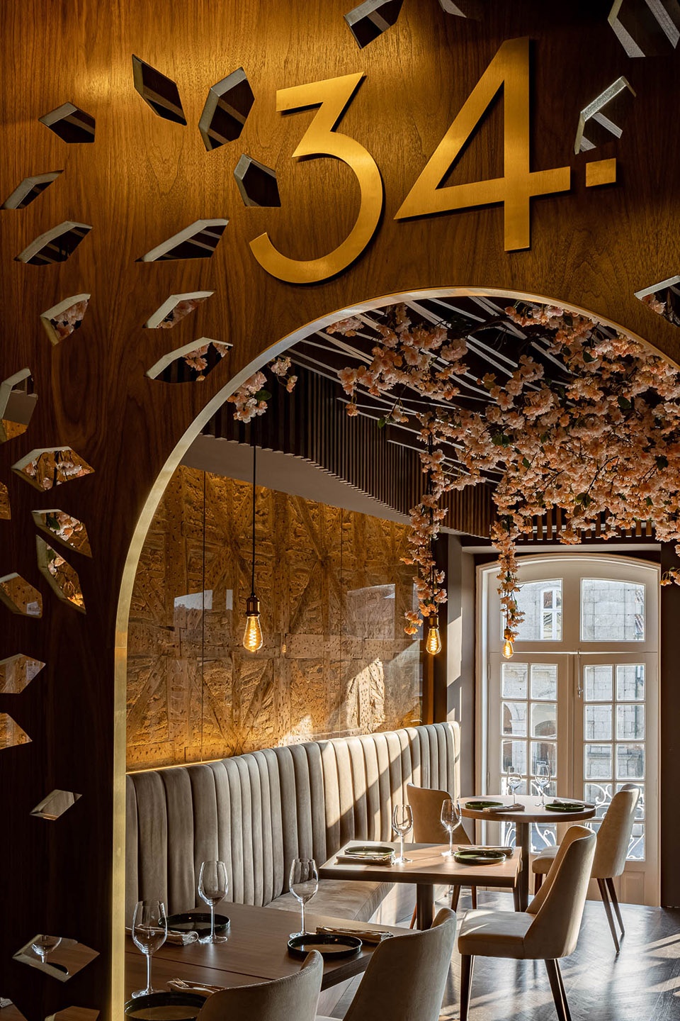 34 Restaurant by REM A