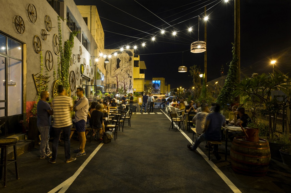 Fattoush bar by k o t architects