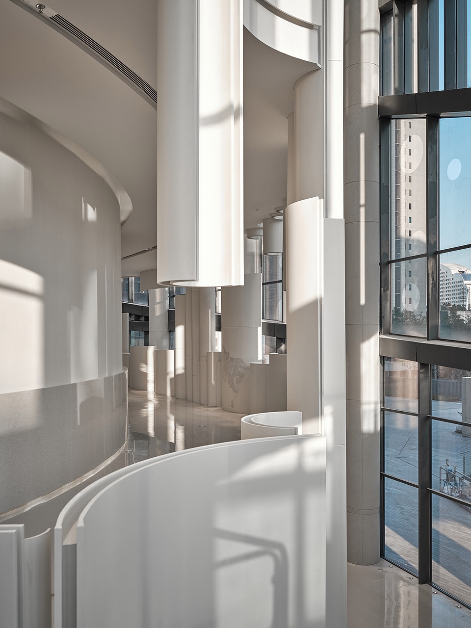 Luoyang Zhengda Opera House by One Plus Partnership