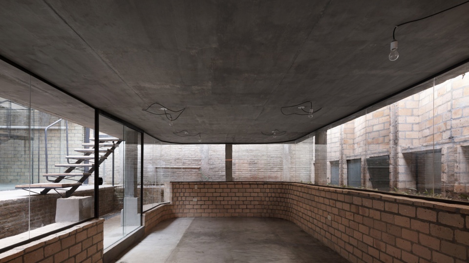 Nordeste Office by Mínimo Común Arquitectura