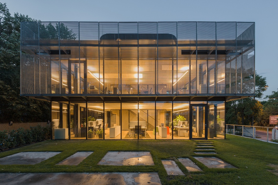 geoconcept headquarters by terhalozat
