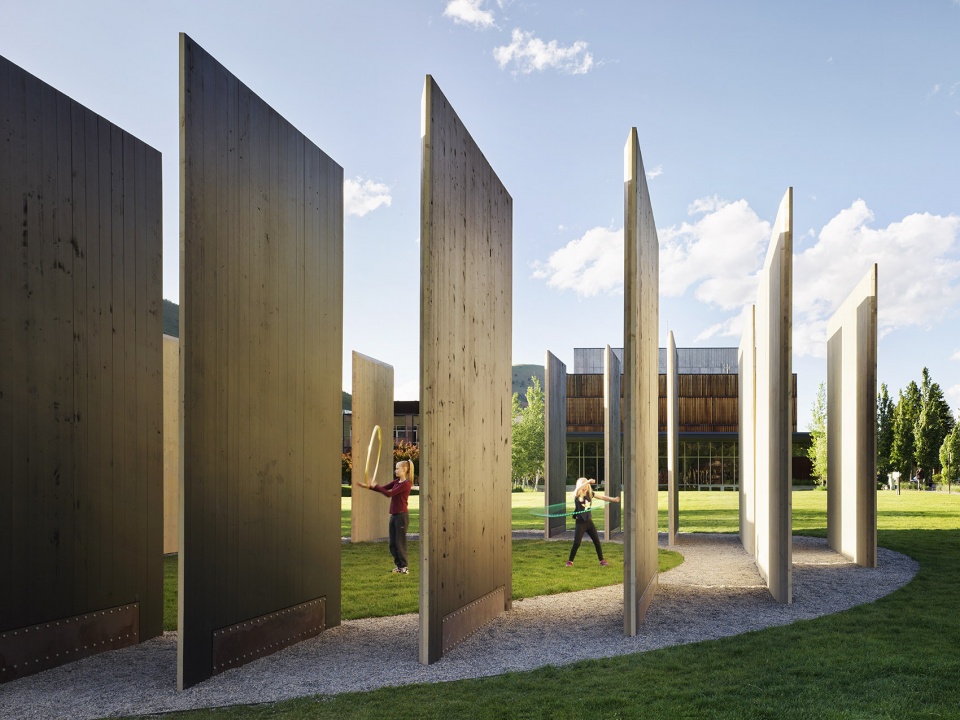 Town Enclosure by CLB Architects
