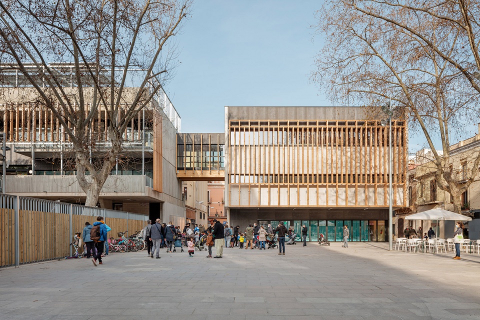 La Mar Bella School SUMO Arquitectes