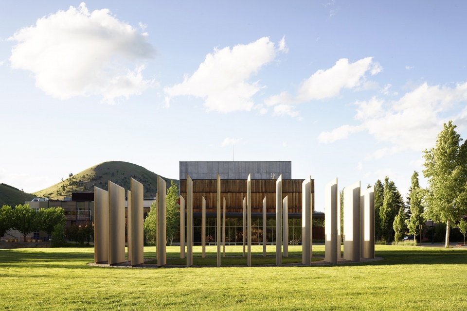 Town Enclosure by CLB Architects