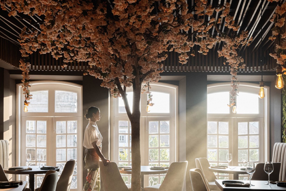 34 Restaurant by REM A