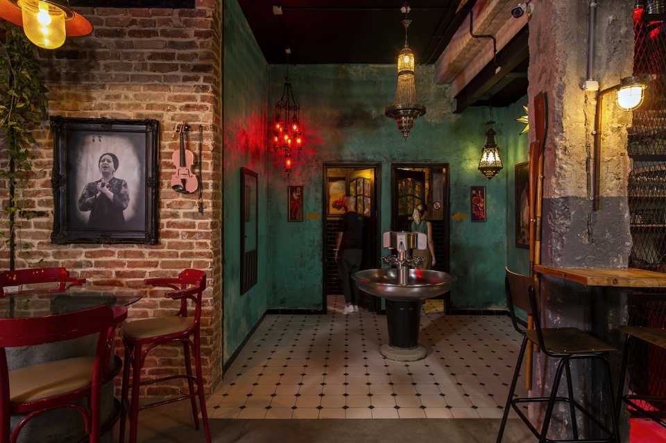 Fattoush bar by k o t architects