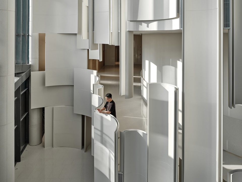 Luoyang Zhengda Opera House by One Plus Partnership