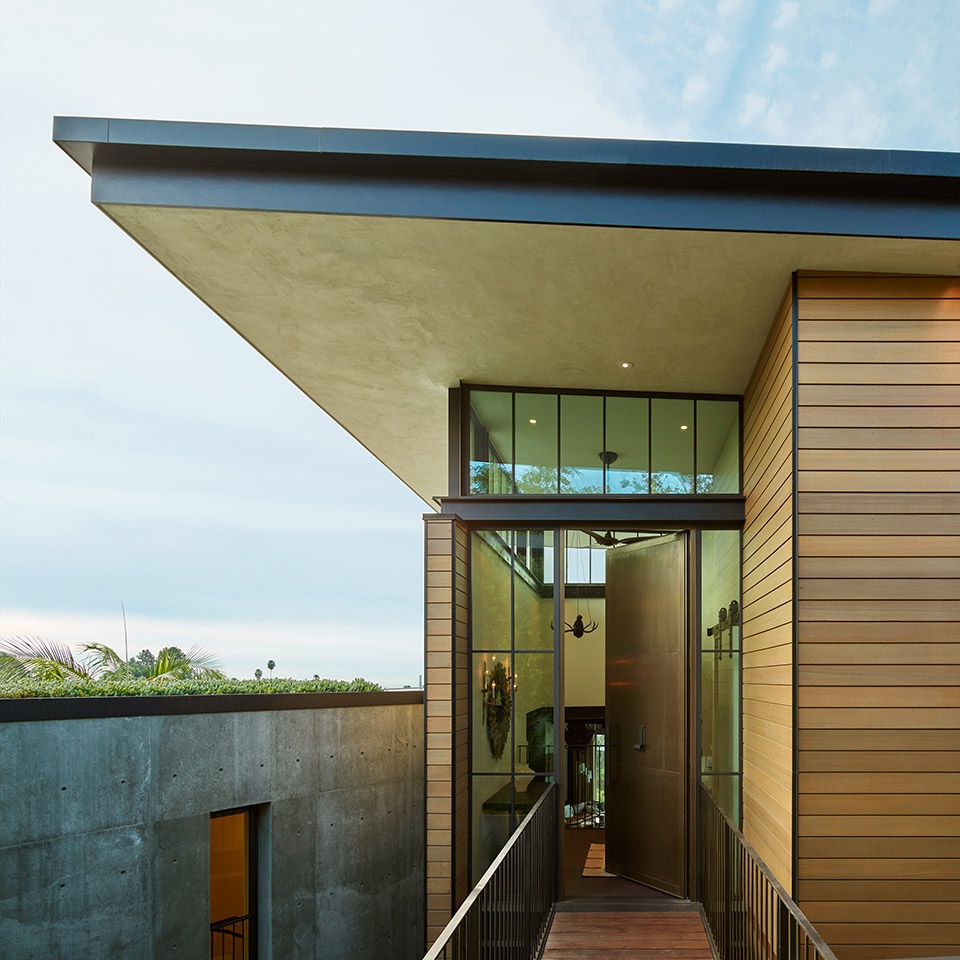 Hollywood Hills House by Mutuus Studio