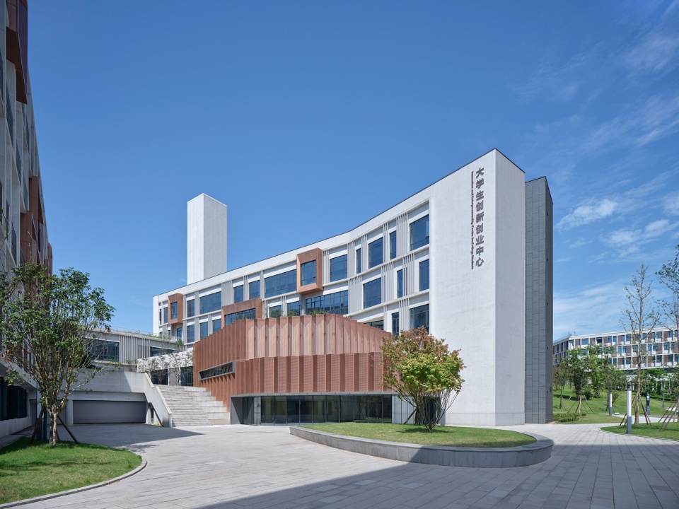 chengdu institute of sichuan internatioanl studies university yibin campus tjad