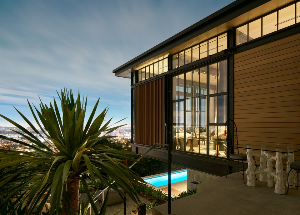 Hollywood Hills House by Mutuus Studio