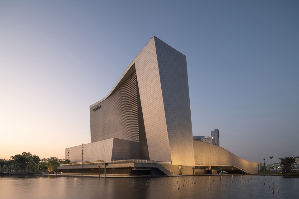 baoan performing arts centre china by rocco design architects associates