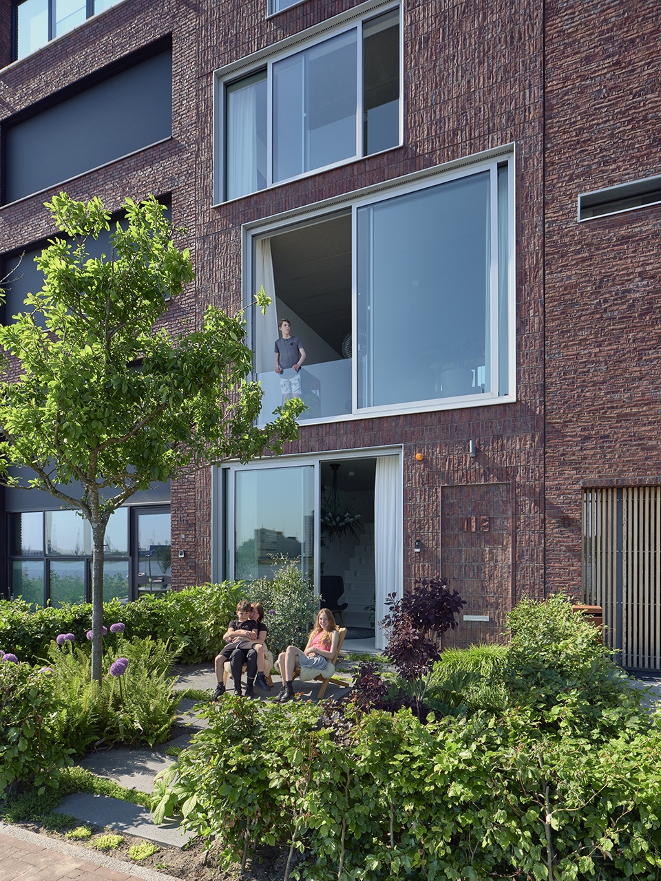 house on the maas by studio marco vermeulen