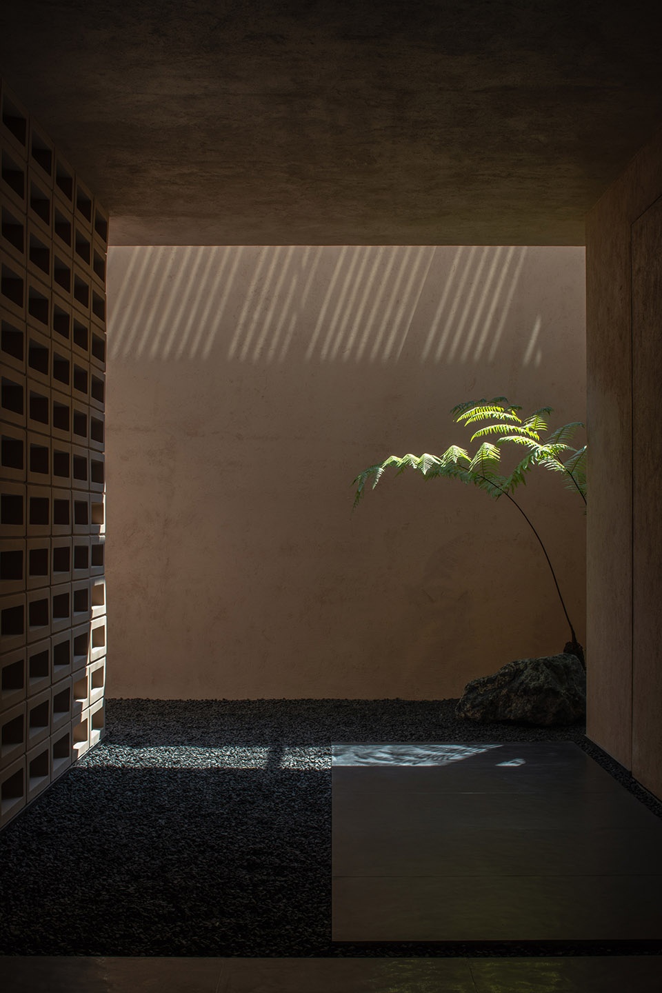 FLOWING LIGHT SHADOW by Fuzhou Lingzhu Design