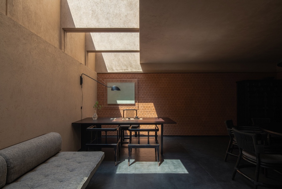 FLOWING LIGHT SHADOW by Fuzhou Lingzhu Design