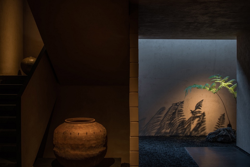 FLOWING LIGHT SHADOW by Fuzhou Lingzhu Design