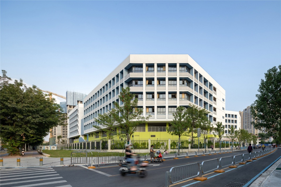 Shenzhen Pingshan Rixin Primary School CMAD Architects