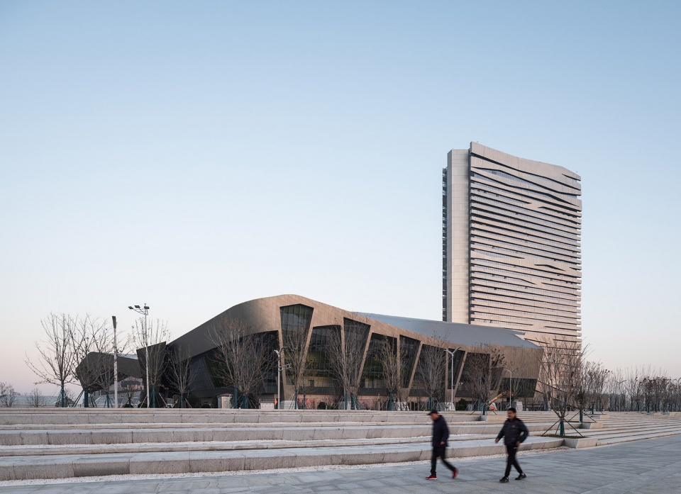 Yangtze River International Conference Center Morphosis