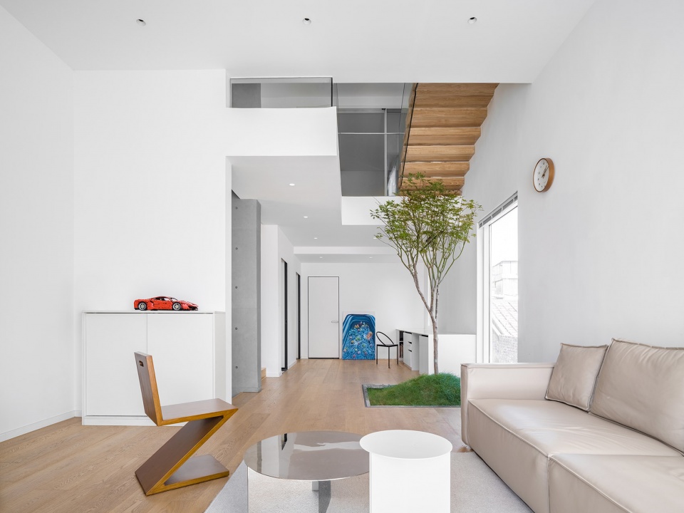 HOUSE d URBAN FUTURE DESIGN