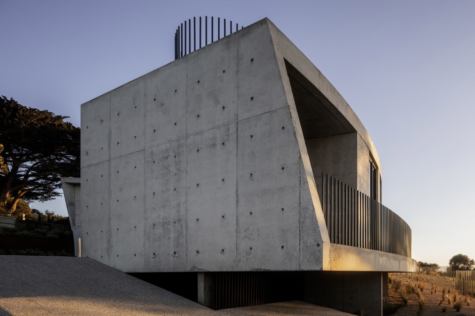 Tidal Arc House WOODS BAGOT