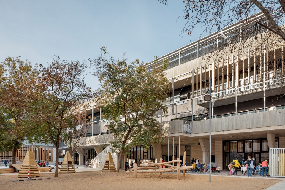 La Mar Bella School SUMO Arquitectes