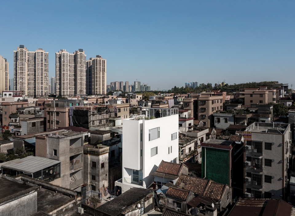 HOUSE d URBAN FUTURE DESIGN